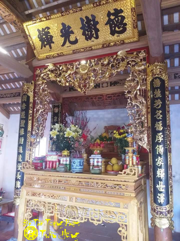 Mẫu cửa võng thờ gia tiên