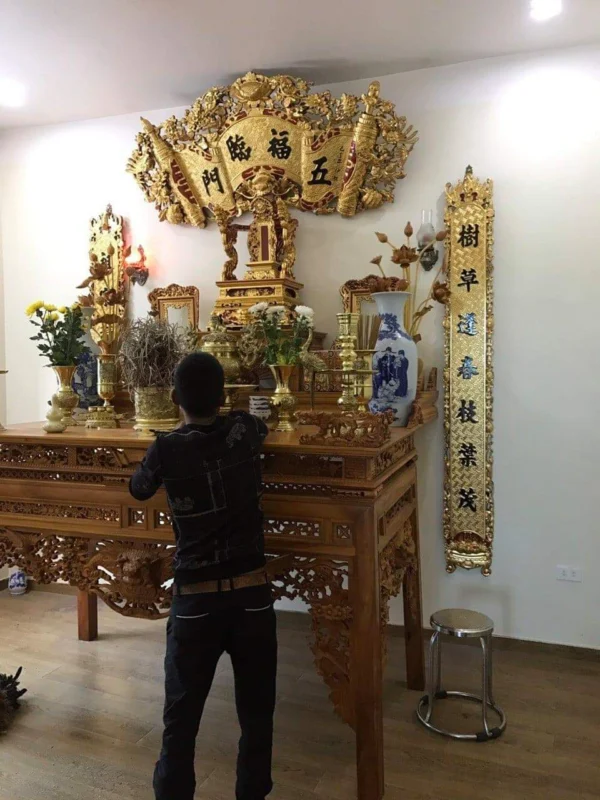 Hướng dẫn cách trang trí bàn thờ gia tiên đẹp hợp phong thủy 4 cách trang trí bàn thờ đẹp
