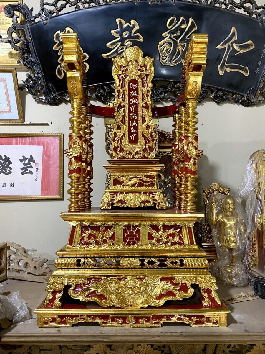 Ngai thờ và bài vị 