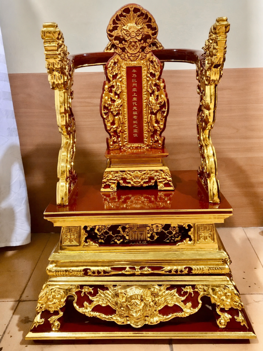 Bài vị và ỷ thờ gia tiên