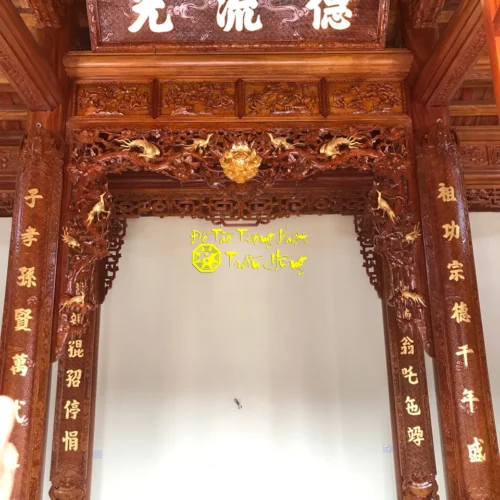 cửa võng bàn thờ