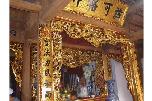 Những mẫu cửa võng bàn thờ đẹp nhất hiện nay 4 Mẫu cửa võng bàn thờ bằng gỗ