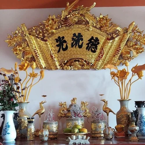 Những mẫu câu đối cuốn thư gỗ đẹp nhất hiện nay 3 Câu đối cuốn thư thếp vàng
