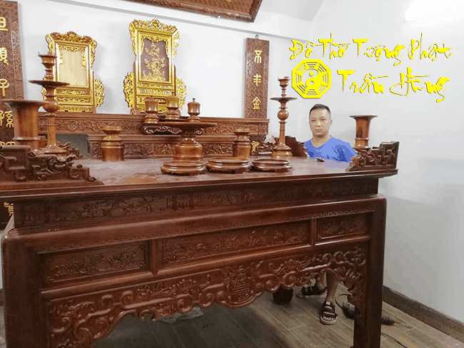 bàn thờ gỗ gụ giá bao nhiêu - 3
