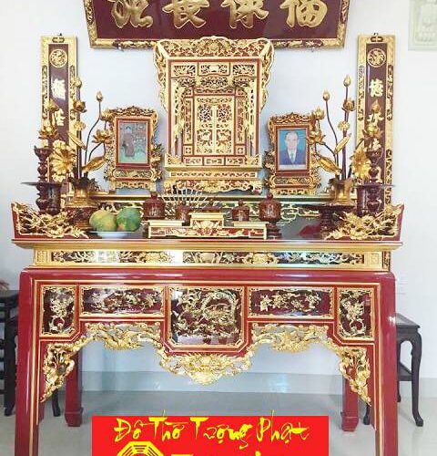 30 mẫu Bàn Thờ Gia Tiên Đẹp – Bí Quyết Lựa Chọn Bàn Thờ Phong Thủy, Bền Đẹp Và Trang Nghiêm 16 Bàn thờ ô xa nền đỏ và khám thờ đẹp