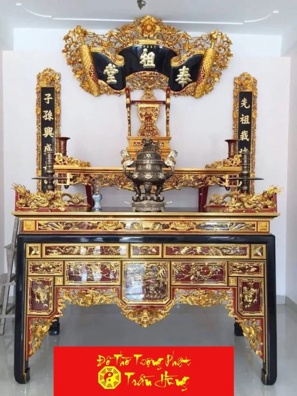 Mẫu bàn thờ ô xa đẹp 2025: Chọn thế nào cho hợp không gian và chuẩn tâm linh? 6 bàn thờ nhị cấp thờ gia tiên