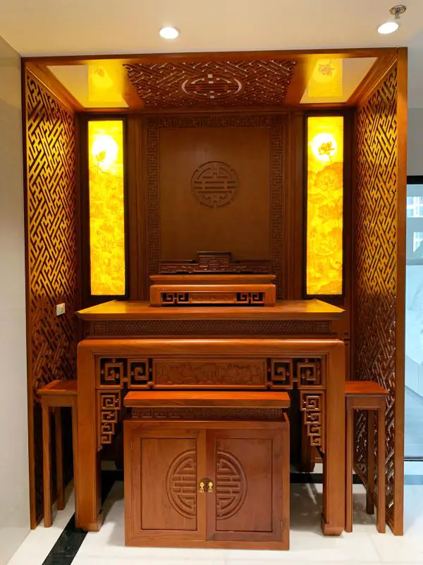 bàn thờ gỗ sồi