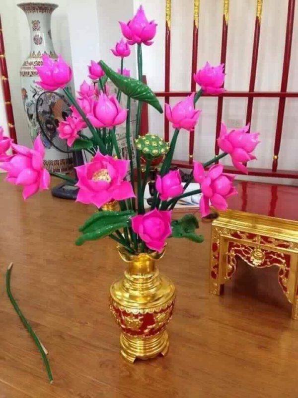 Xưởng Làm Hoa Sen Gỗ Cho Phòng Thờ Theo Kích Thước 4 Chi tiết hoa nụ và lá trên mẫu sen gỗ