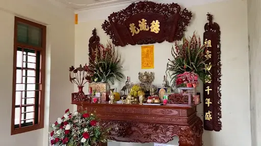 Phòng thờ có nên để cửa sổ không? Có những nguyên tắc nào? 3 cửa sổ phòng thờ