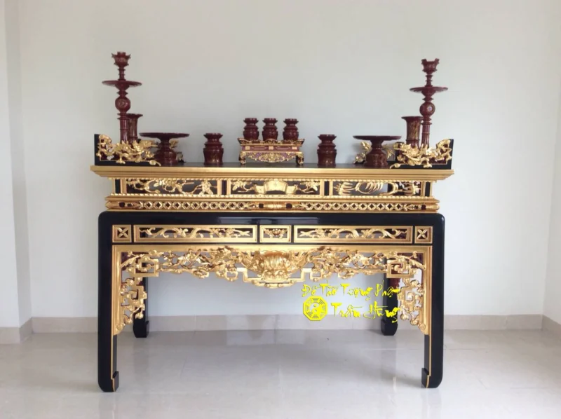 Cách bố trí bàn thờ trong phòng khách nhà ống