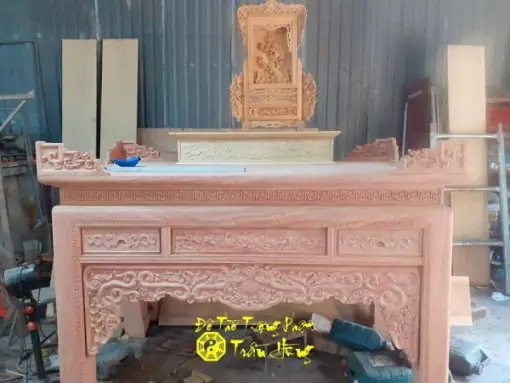 Án gian và giá gương gỗ gụ