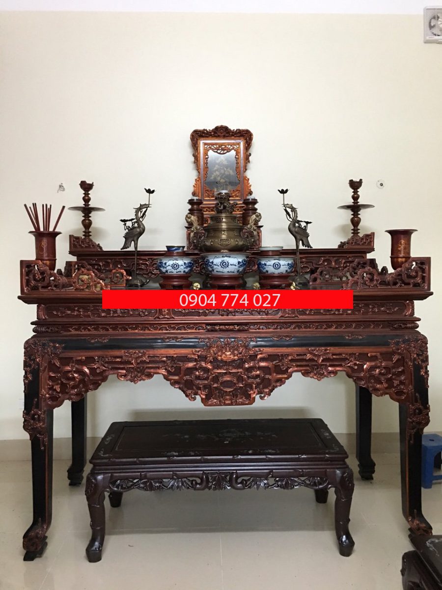 Bát Hương Trên Bàn Thờ: Ý Nghĩa, Số Lượng Và Cách Bố Trí 4 bàn thờ án gian cổ
