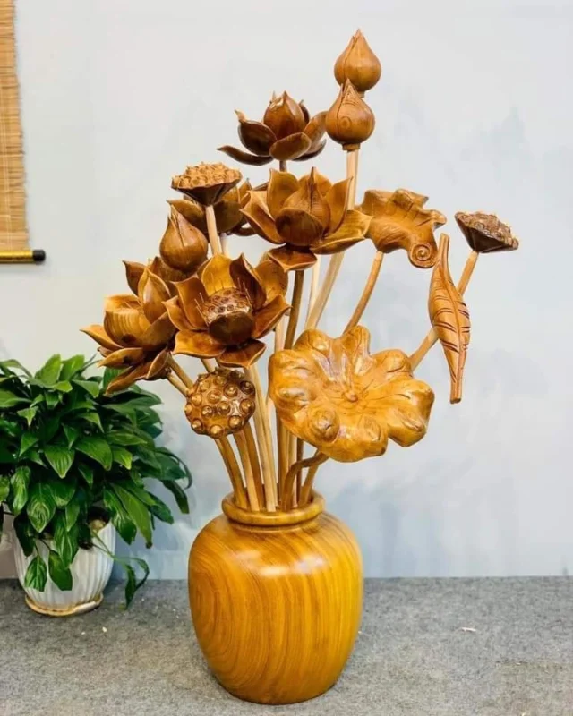 ?Hoa sen gỗ phòng khách, phòng thờ gia tiên, ban thờ phật?