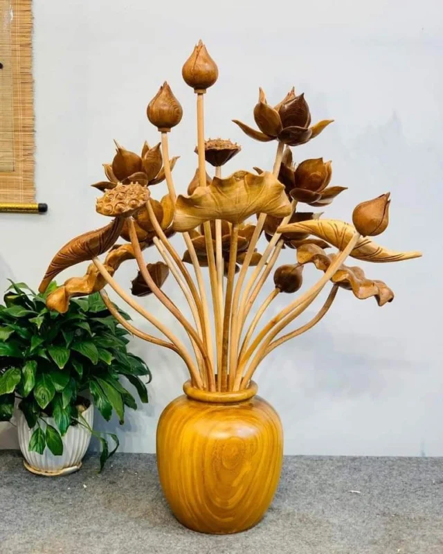 ?Hoa sen gỗ phòng khách, phòng thờ gia tiên, ban thờ phật?