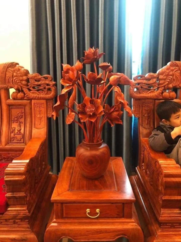 ?Hoa sen gỗ phòng khách, phòng thờ gia tiên, ban thờ phật?