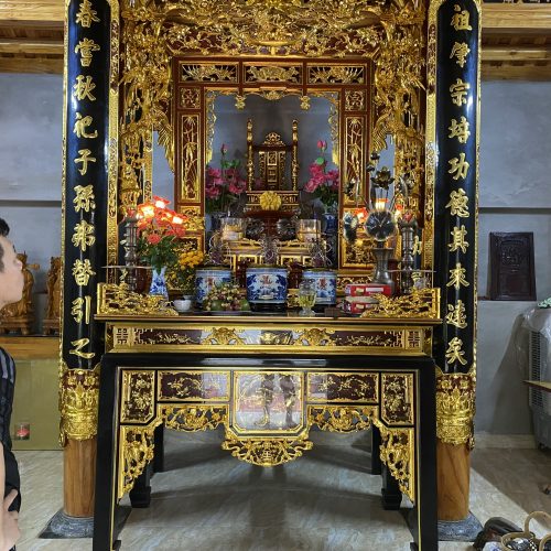gian thờ gia tiền