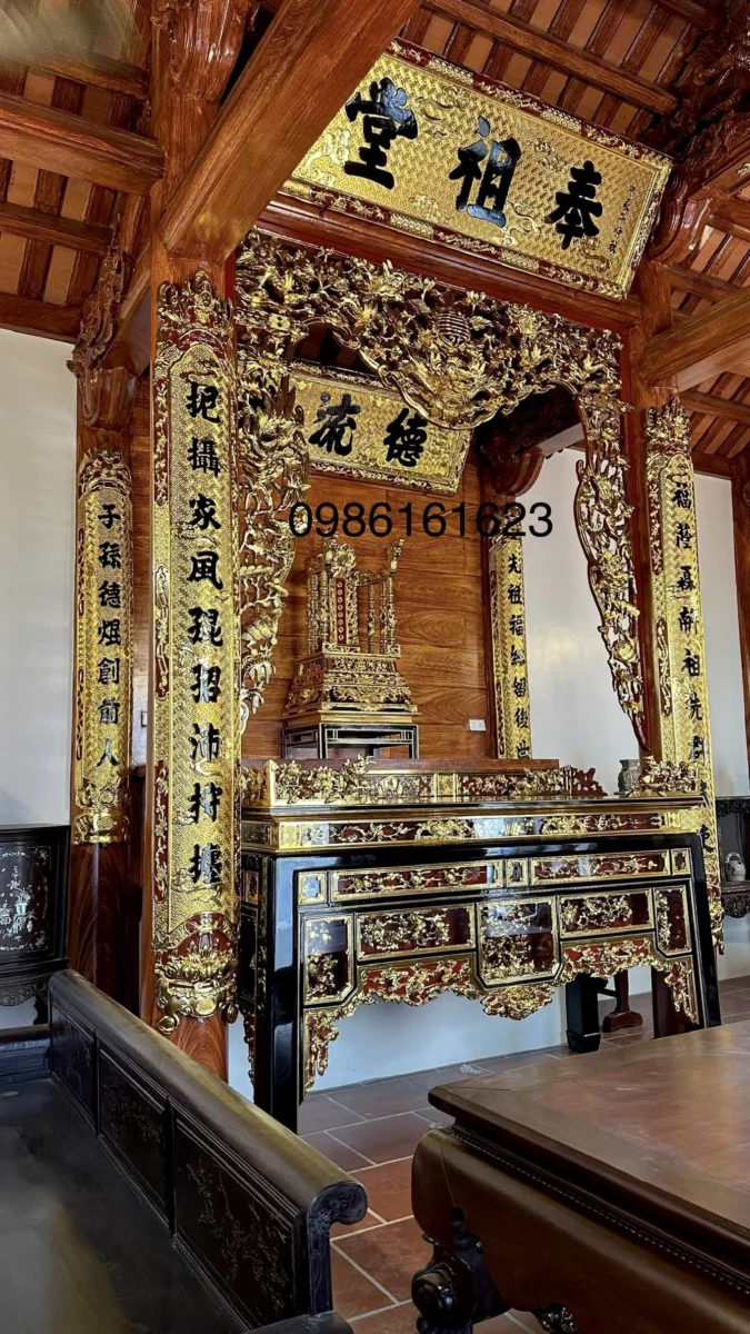 Bàn thờ ô xa đẹp: Bí quyết chọn đúng mẫu, đúng gỗ, đúng tâm linh 3 Bàn thờ gỗ mít