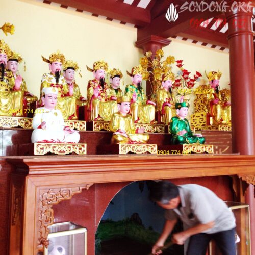 tượng Quan Trần Triều bằng gỗ
