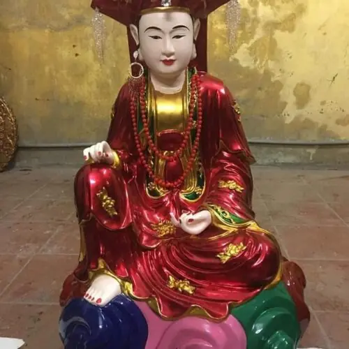 Không gian thờ Chầu Bà trang nghiêm tại phủ thờ – kết hợp tượng và nghi trượng hài hòa