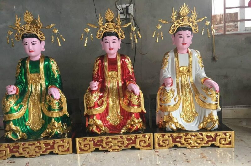 Tượng tam tòa thánh mẫu gỗ mít sơn son thếp vàng