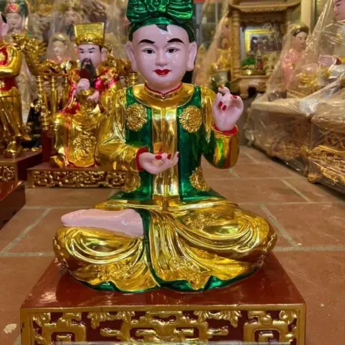 tượng cậu xếp bằng, sơn son thếp vàng