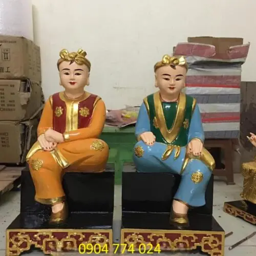 Tượng cậu áo xanh, tượng cậu áo vàng