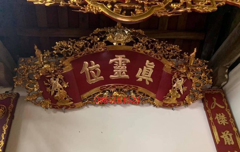 cuốn thư câu đối bằng gỗ dổi