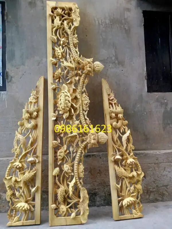 Cửa võng gỗ thờ gia tiên