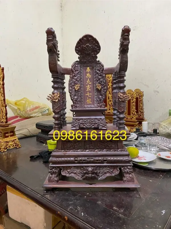 Ngai thờ và ỷ thờ khác nhau thế nào? Giải đáp chi tiết sự khác nhau giữa ngai thờ và ỷ thờ để không phạm sai trong thờ cúng 6 Ngai thờ giả cổ. sự khác nhau giữa ngai thờ và ỷ thờ