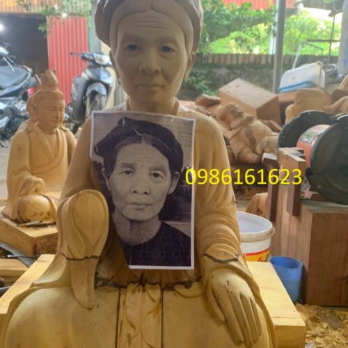 Tạc Tượng Tổ Tiên Bằng Gỗ