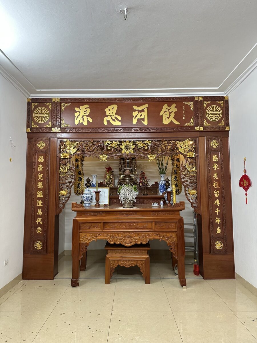 Mẫu Cửa Võng Phòng Thờ Đẹp – Mẫu Gỗ Theo Từng Không Gian 1 Cửa võng bàn thờ và gian thờ cho nhà hiện đại