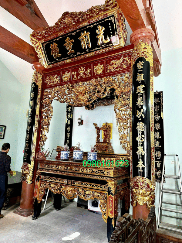 Gian Thờ Gia Tiên Đầy Đủ – Cửa Võng, Hoành Phi Câu Đối, Án Gian Chuẩn Mực