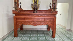 Bàn thờ gỗ hương