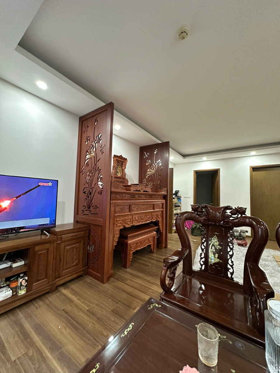 Thiết Kế Gian Thờ Trong Phòng Khách Đẹp, Trang Nghiêm | Sơn Đồng 1 có nên thắp nhang trong chung cư không