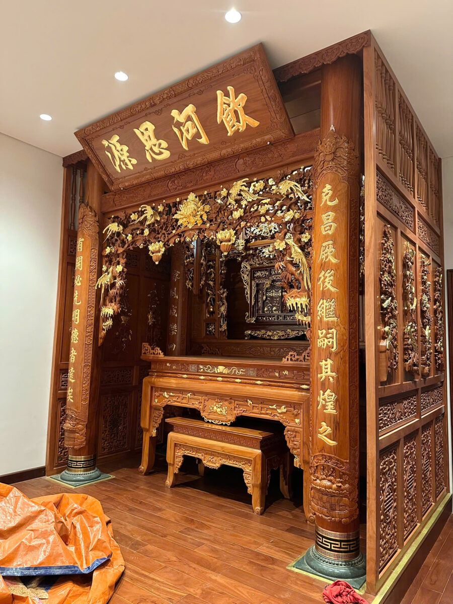 Không gian phòng thờ gia tiên hoàn thiện tại nhà khách Hà Nội thiết kế bởi xưởng Sơn Đồng
