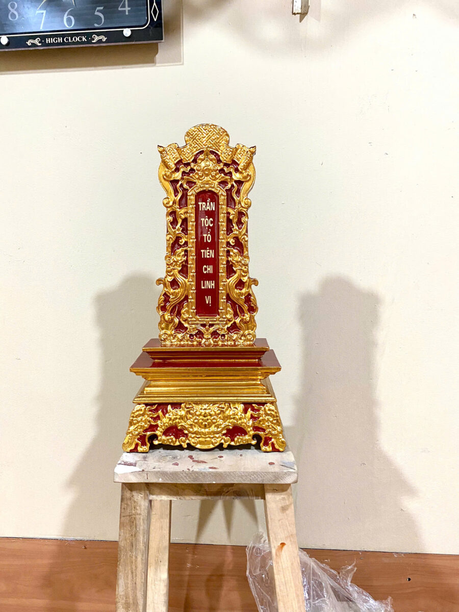 Bài Vị Thờ Là Gì? Cách Lập Chuẩn & 3 Sai Lầm 90% Gia Đình Mắc Phải 1 khắc bài vị thờ tổ tiên