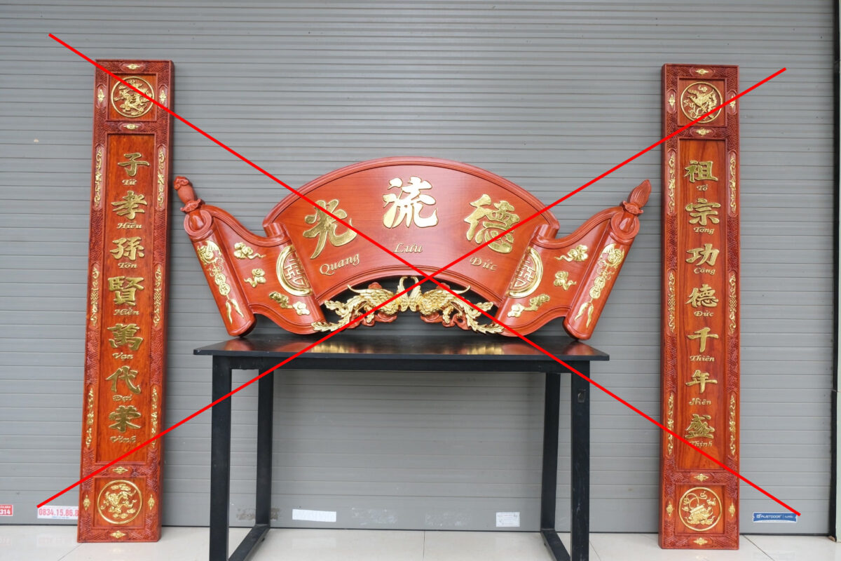 Tổ Công Tông Đức Hay Tổ Tông Công Đức Mới Đúng? Giải Nghĩa Chuẩn 2 Nhiều bộ hoành phi câu đối hiện nay viết thành “Tổ tông công đức thiên niên thịnh”, làm sai lệch cấu trúc đối liên và ý nghĩa Hán văn cổ truyền.