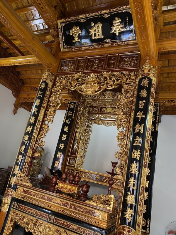 Bộ đồ thờ đầy đủ hoành phi câu đối, cửa võng khám thờ