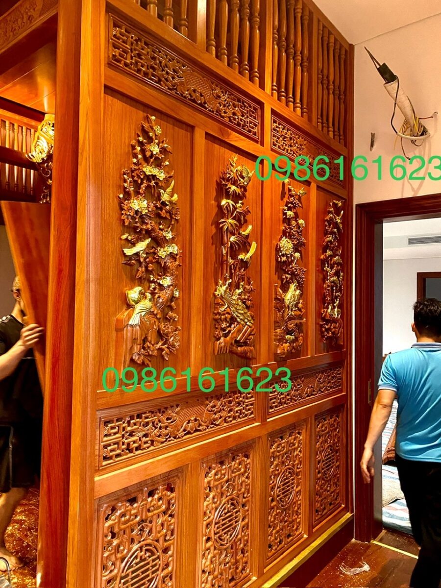 Vách gỗ phía ngoài – bộ tranh tứ quý chạm nổi
