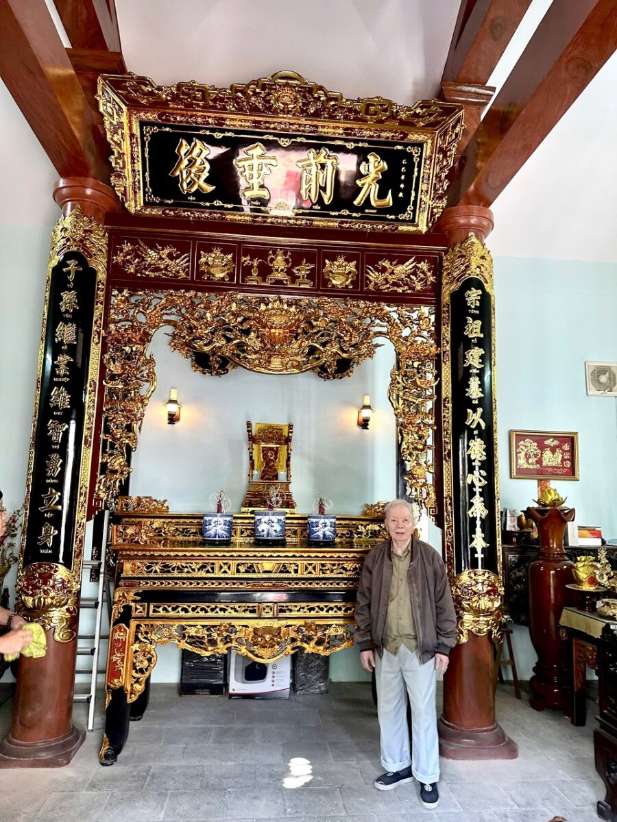 Gia chủ 90 tuổi và mong muốn về một gian thờ ấm cúng