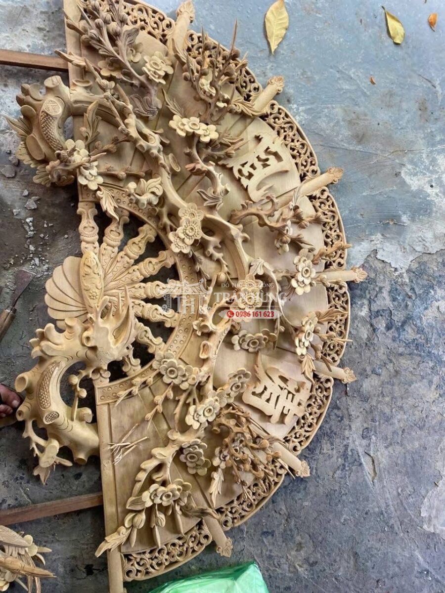 Quạt gỗ hoàn thiện mộc tại xưởng