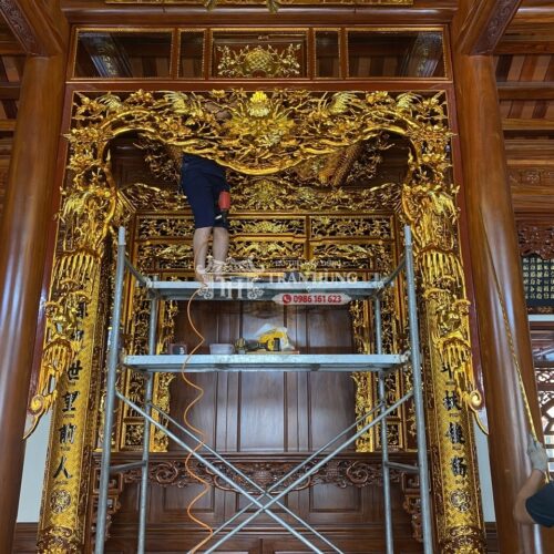 Các ô kính của hạ xà trước khi lắp tranh