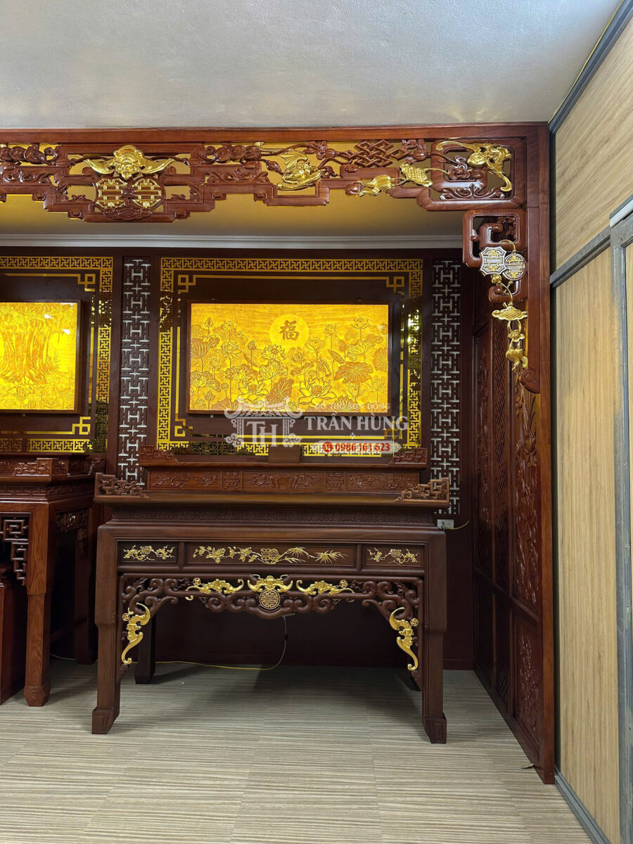 Gian Thờ Phòng Khách Long Biên – Gian Thờ Gỗ Thờ Phật Và Gia Tiên 5 Bàn thờ gia tiên Rơi Ngũ Phúc Gầm Tiền, thiết kế hai tầng và chân quỳ.
