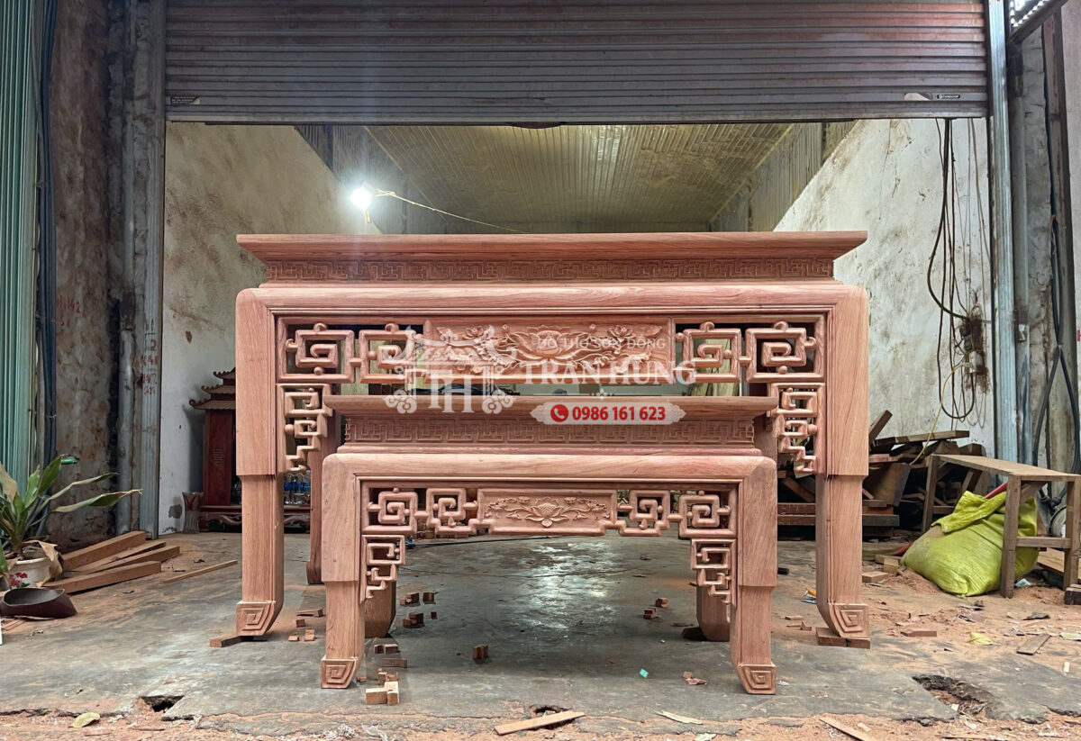 Mẫu Bàn Thờ Gỗ Hương Đẹp – Mẫu Thật Tại Xưởng Sơn Đồng 4 Bàn thờ Án gian gỗ Hương mẫu sen triện thủng chân quỳ