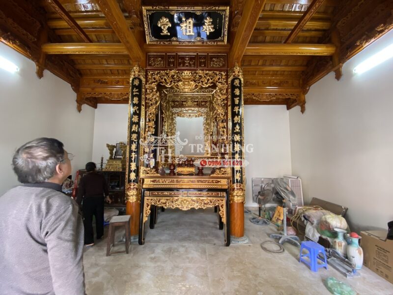 Bộ đồ thờ đầy đủ các chi tiết cho gian thờ nhà 3 gian truyền thống