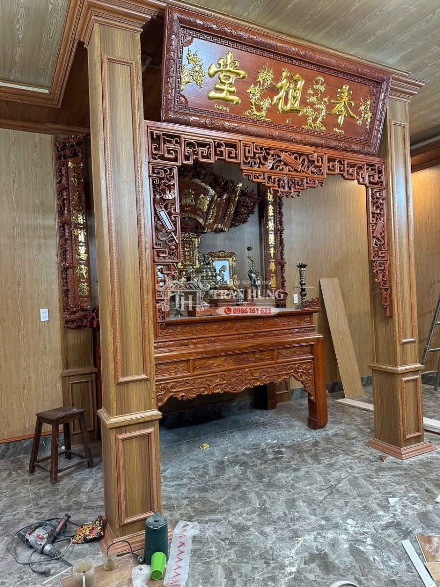 Cửa võng triện bút đơn giản cho phòng thờ biệt thự có chiều cao hạn chế