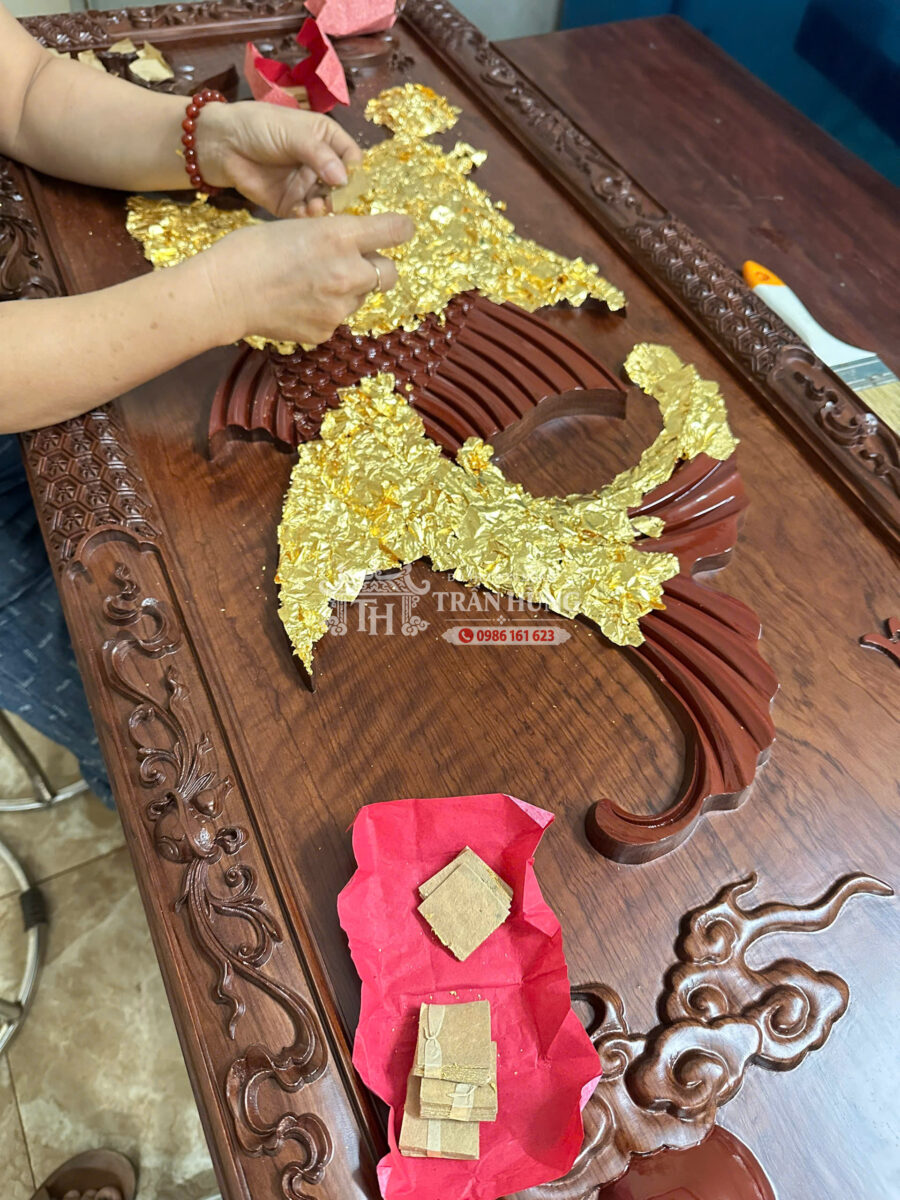 dát vàng và thếp vàng khác nhau thế nào- Dát vàng 9999 tranh cá chép bước dát vàng