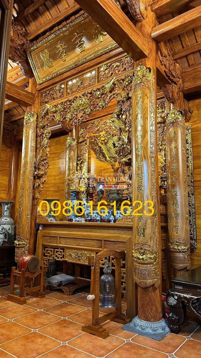 đồ thờ gỗ Gõ trong không gian thờ truyền thống