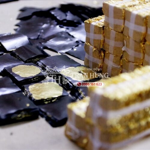 Dát Vàng 24K – Thếp Vàng Ta Cho Đồ Thờ Và Đồ Gỗ 3 Lá vàng ta dùng để dát trên đồ gỗ